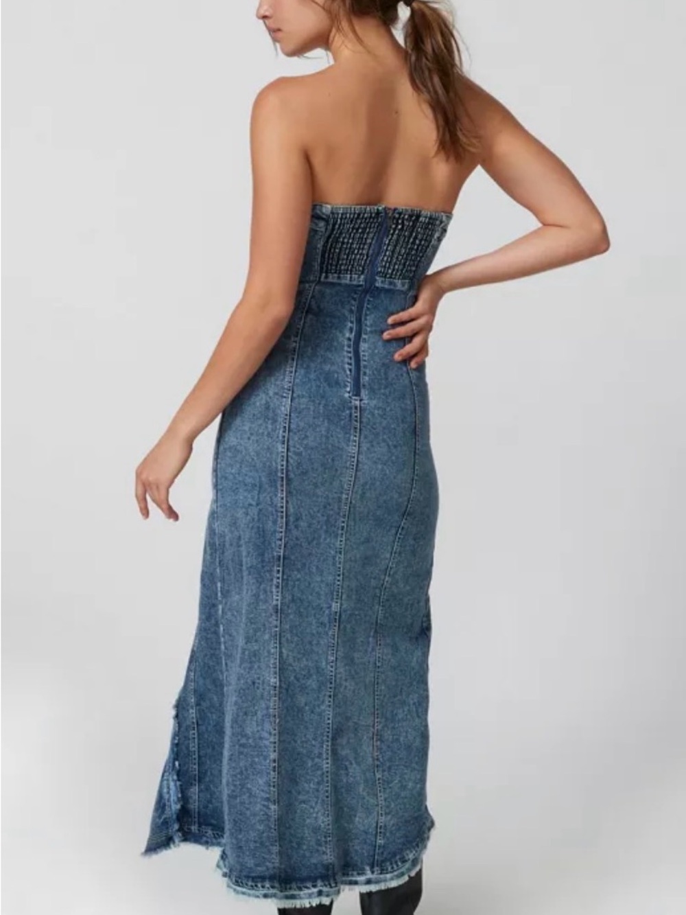 Urban Outfitters Strapless Denim Maxi Dress in Blue - Picture 2 of 5